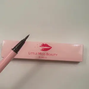 Eyelash Glue liner