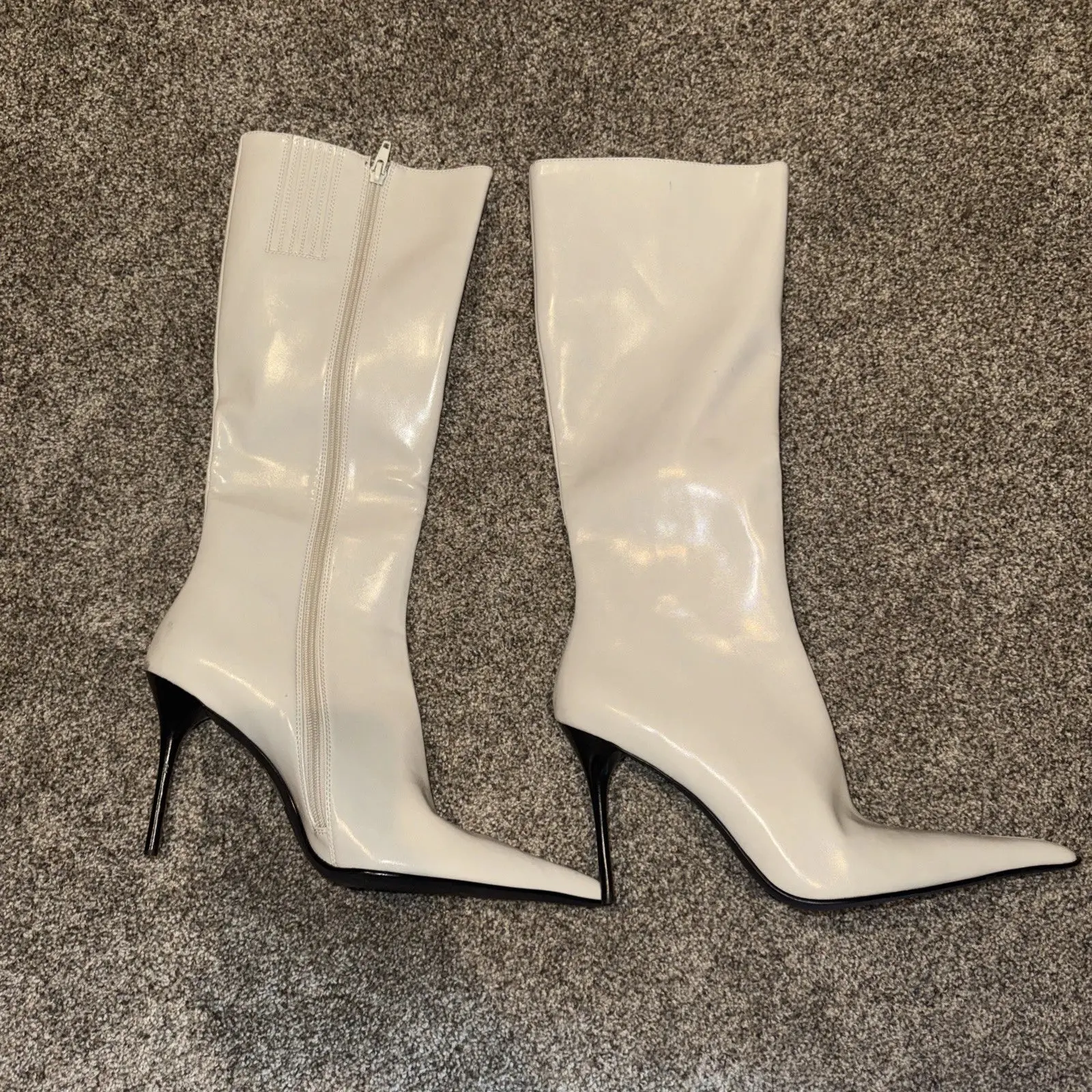 Size 8.5 Women’s Boots Jeffrey Campbell White