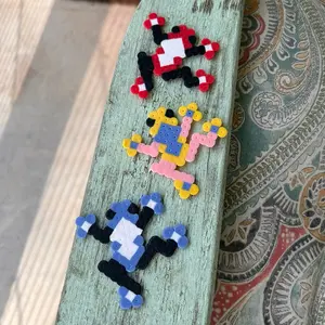 Cute frog magnets made from perler beads Decor