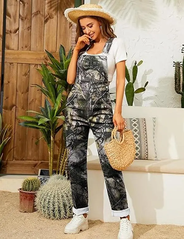 ODEFOU Women's Fashion High-Waisted Camo Denim Bib Overalls - Casual Utility Jumpsuit Outfits with Adjustable Straps, Pockets for Outdoor, Mechanic Work Pants, Thick, Teacher, Costume, Style, Baggy, Oversize, Strappy, Camo-Szh, Comfortable, Fabric, Classi