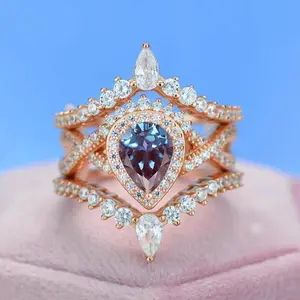 Luxury Alexandrite Ring Set, Pear Cut Alexandrite Ring Set, Rose Gold Ring Unique Curved Alexandrite Cut Ring