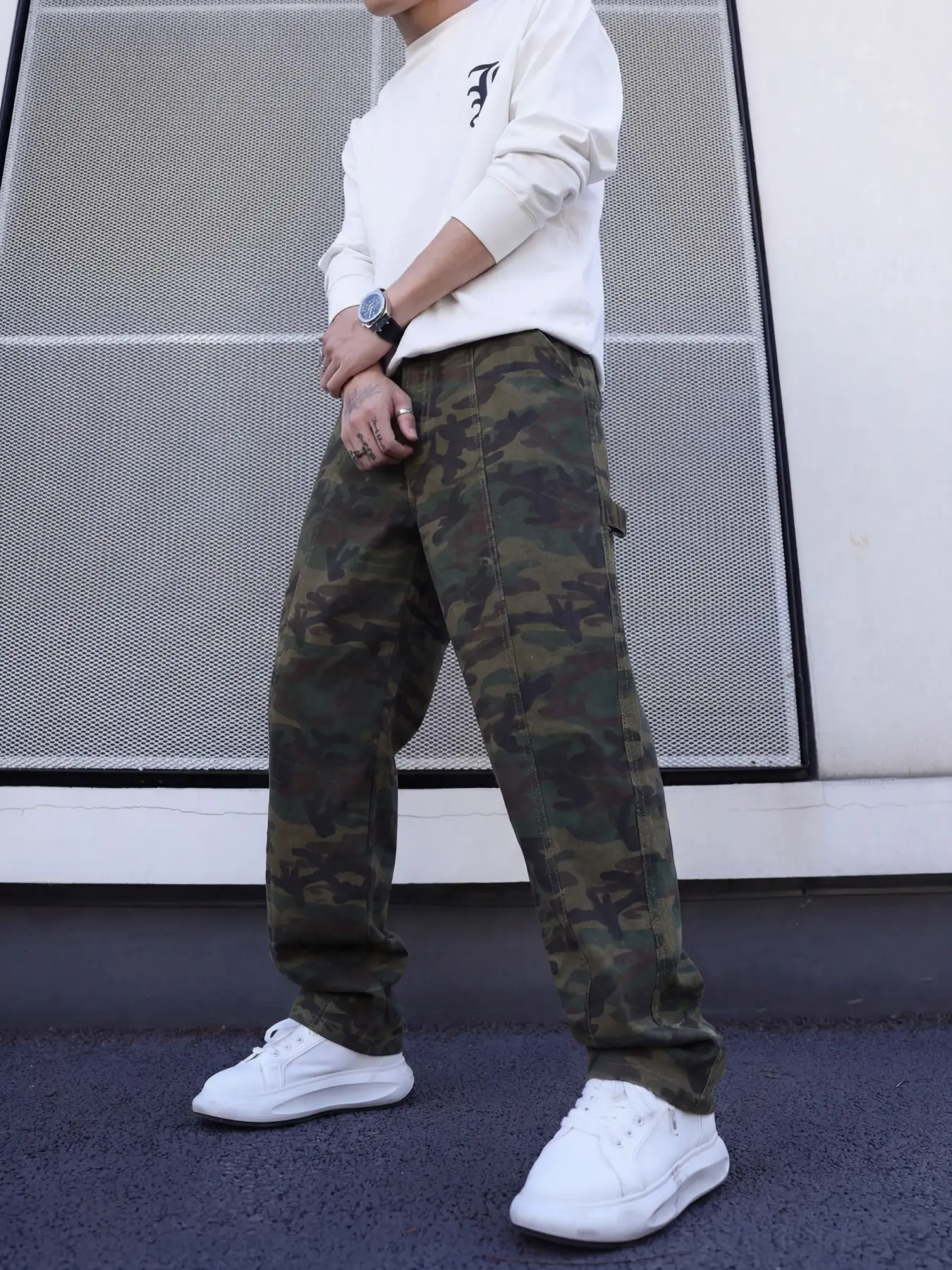 Men's Camo Jeans, Retro Military Style Casual Trendy Denim Jeans, Perfect for Active Lifestyle, Ideal for Leisure and Work Wear, Camouflage Pants Streetwear, Loose Jeans Trousers, Loose Fitting Jeans, Casual Fashion Jeans