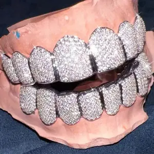 Glittering Cubic Zirconia Teeth Grills - Light-Up Punk Oral Jewelry, Unisex Fashion Gift For Stage & Cosplay, 2Pcs/Set In Box Halloween Orthodontic Accessories