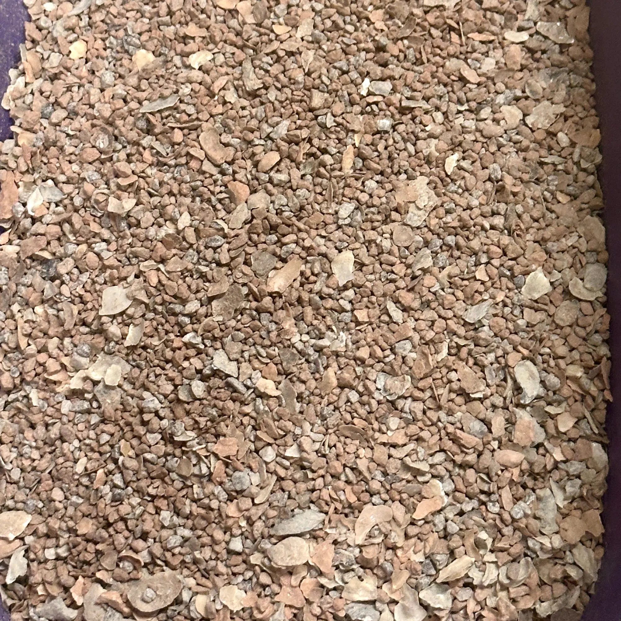 Red Stone + Lime stome + OysterShell Mix Grit Minerals, High Calcium Supplement, Promote Strong Bones, Better Digestion, Overall Well-Being for Pigeons, Small Cage Birds, Duck and Chickens 3 Pounds Bag