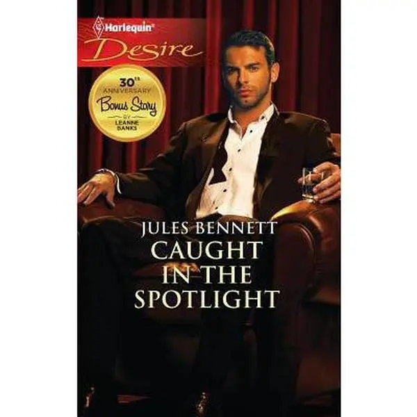 USED-Caught in the Spotlight: Caught in the Spotlight / Billionaire's Baby by Jules Bennett Leanne Banks (Paperback)