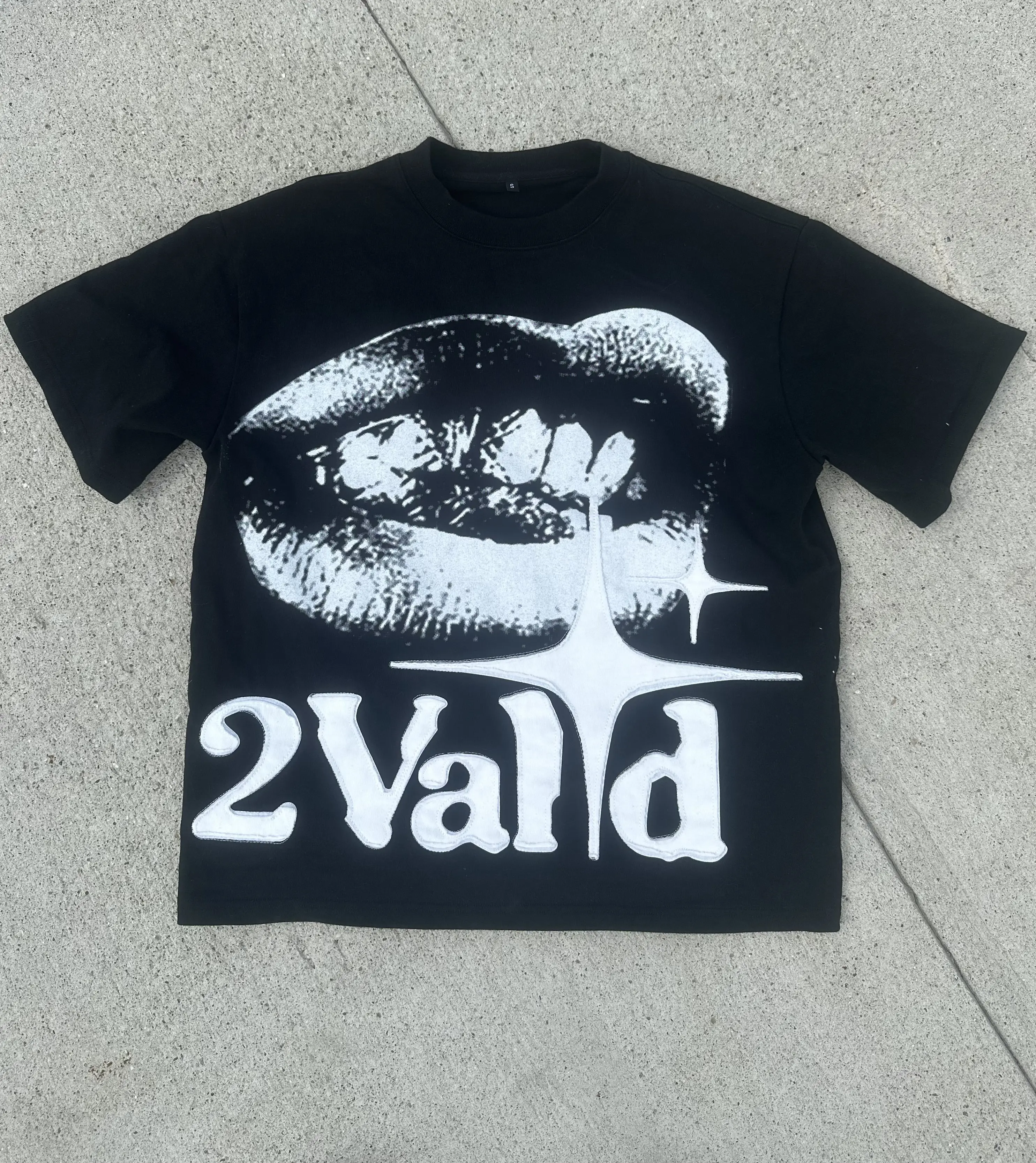Boxy cropped T-shirt Black & White 2Valid