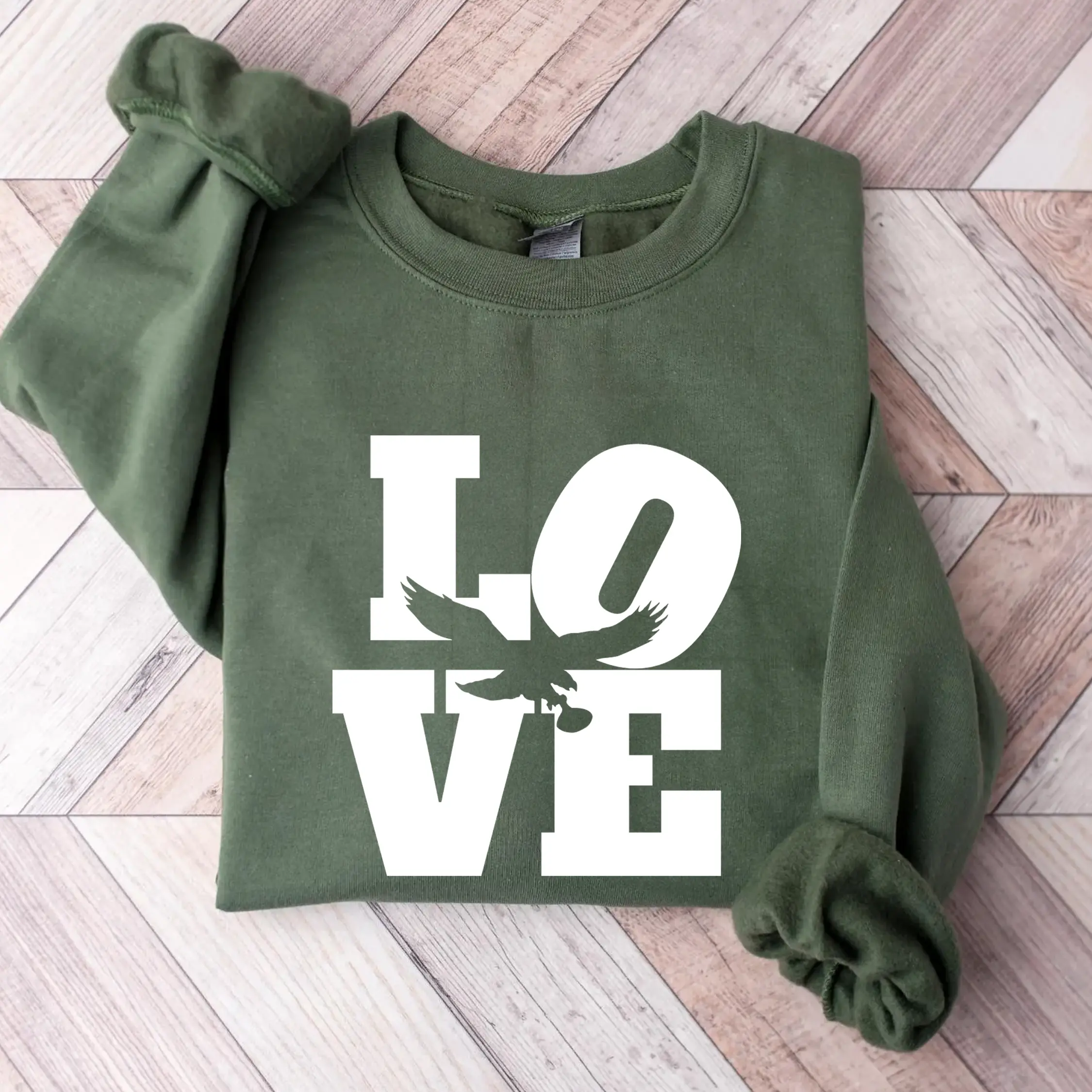 Eagles Love crewneck sweatshirt Eagles Love crewneck sweatshirt