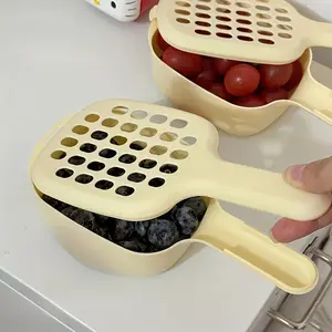 1pc Easy-to-Clean Mini Fruit Colander with Handle – Ideal for Cherries & Blueberries – Durable Plastic Kitchen Strainer & Fruit Holder