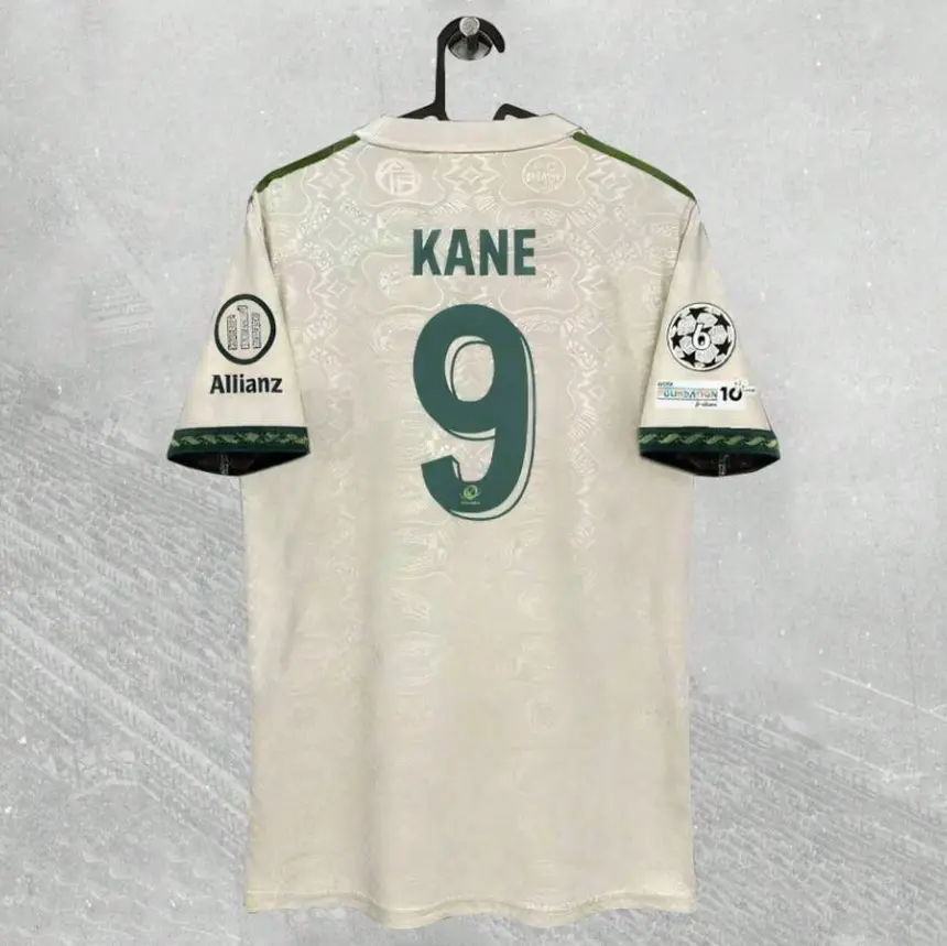 Munich Cream Green Heritage Soccer Jersey, No. 9 Short Sleeve Football Shirt, Unisex Retro Match Day Fanwear