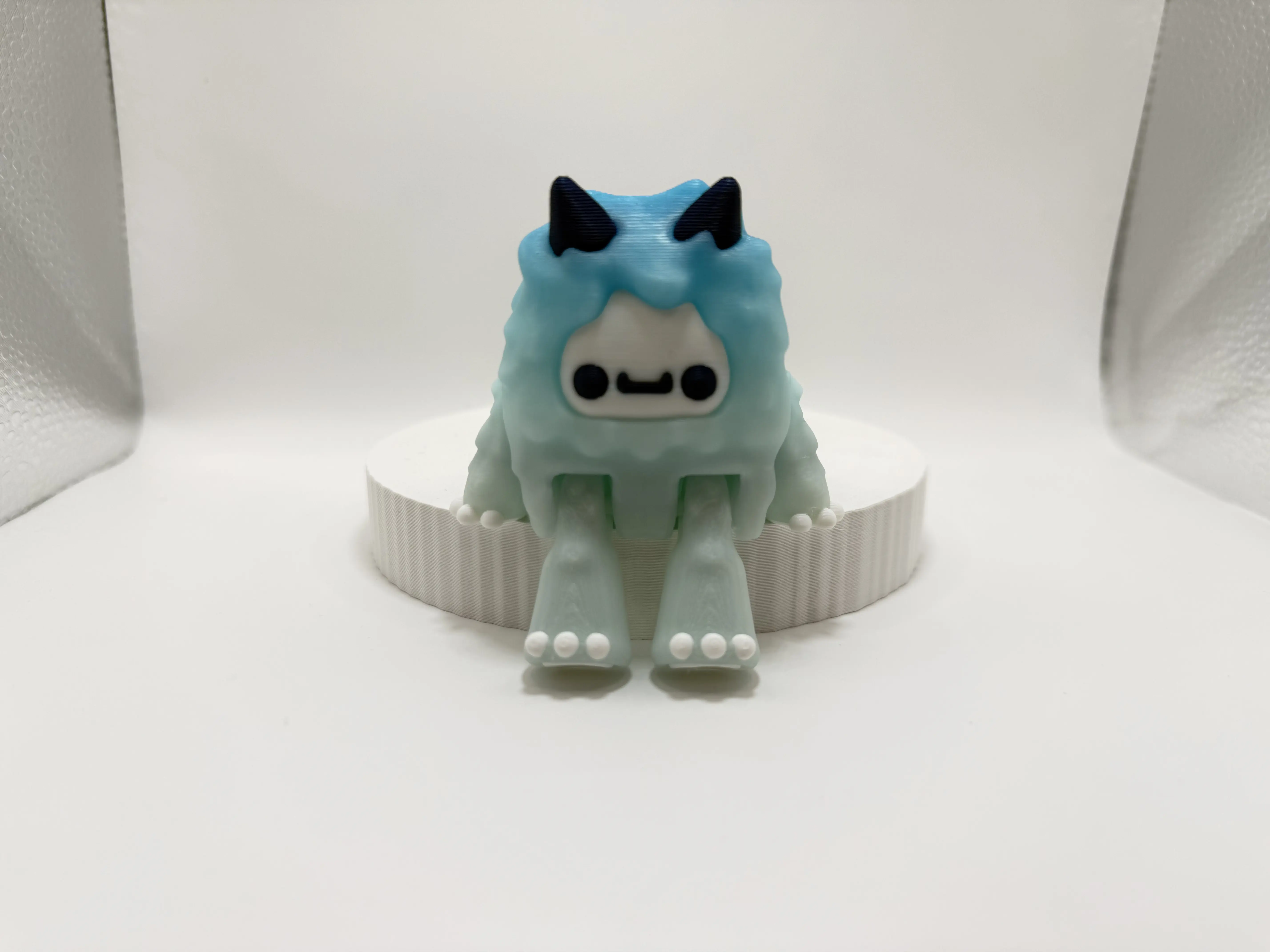 Yeti fidget statue - sits 2.5" - pretty blue gradient colors