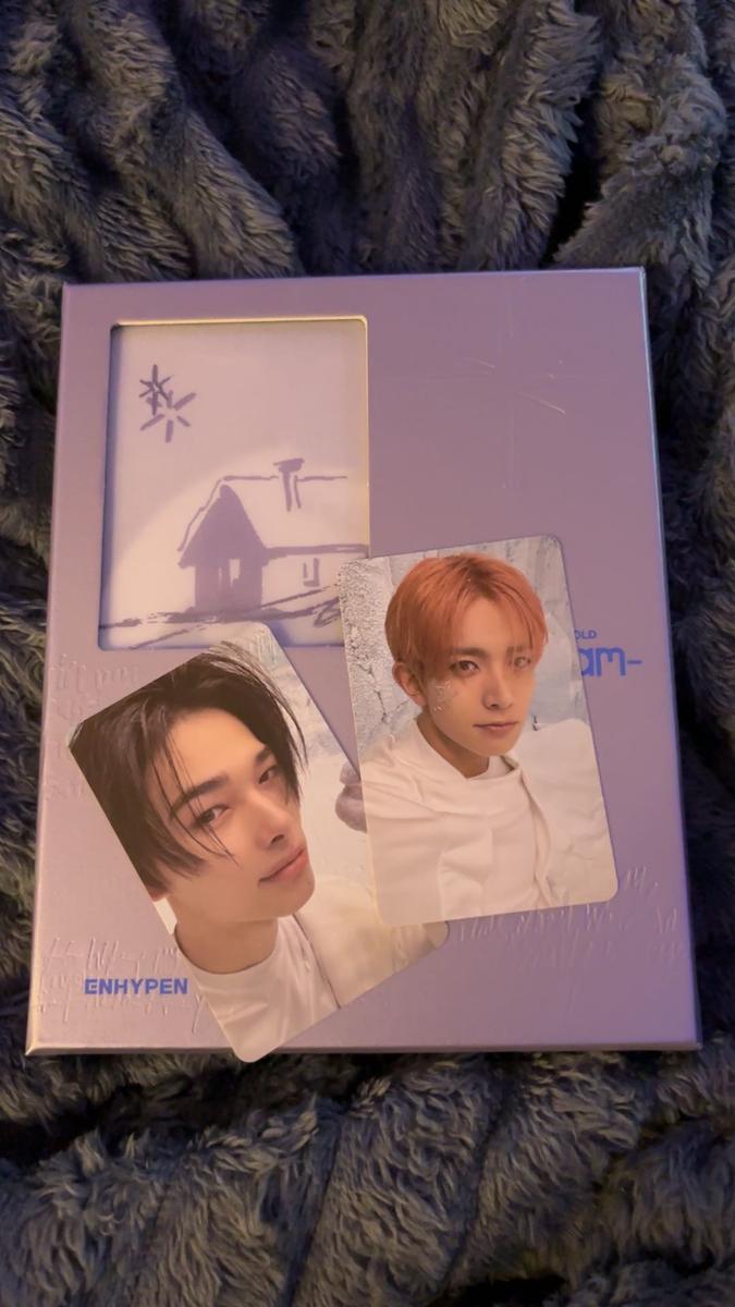 Item: WHITE MIDNIGHT VER