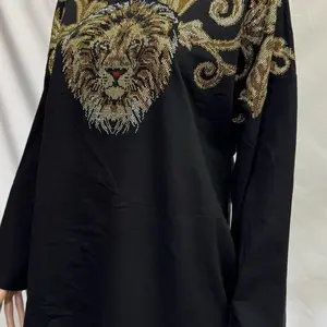 Two Piece Black Set Plus Size Lion And Floral Design Rhinestone