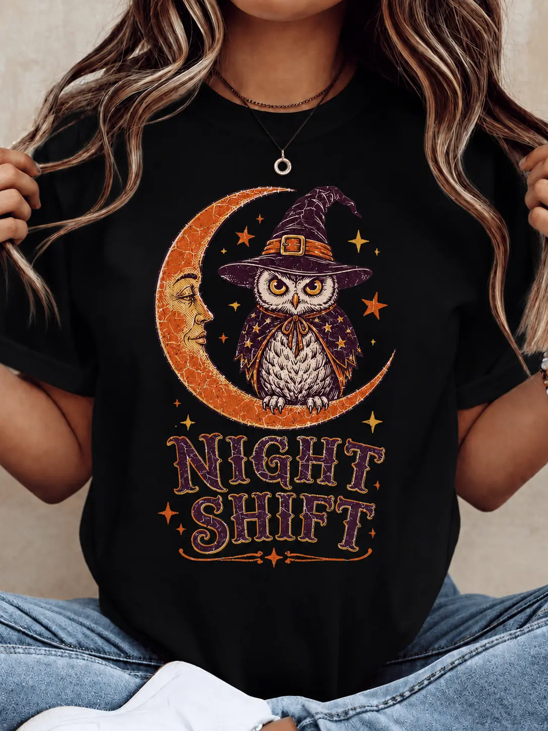 Women's Short-Sleeve Halloween Graphic T-Shirt - Witch, Owl, Moon Print Casual Wear Tee for Lady, Round Neck Womenswear Top, Tshirt