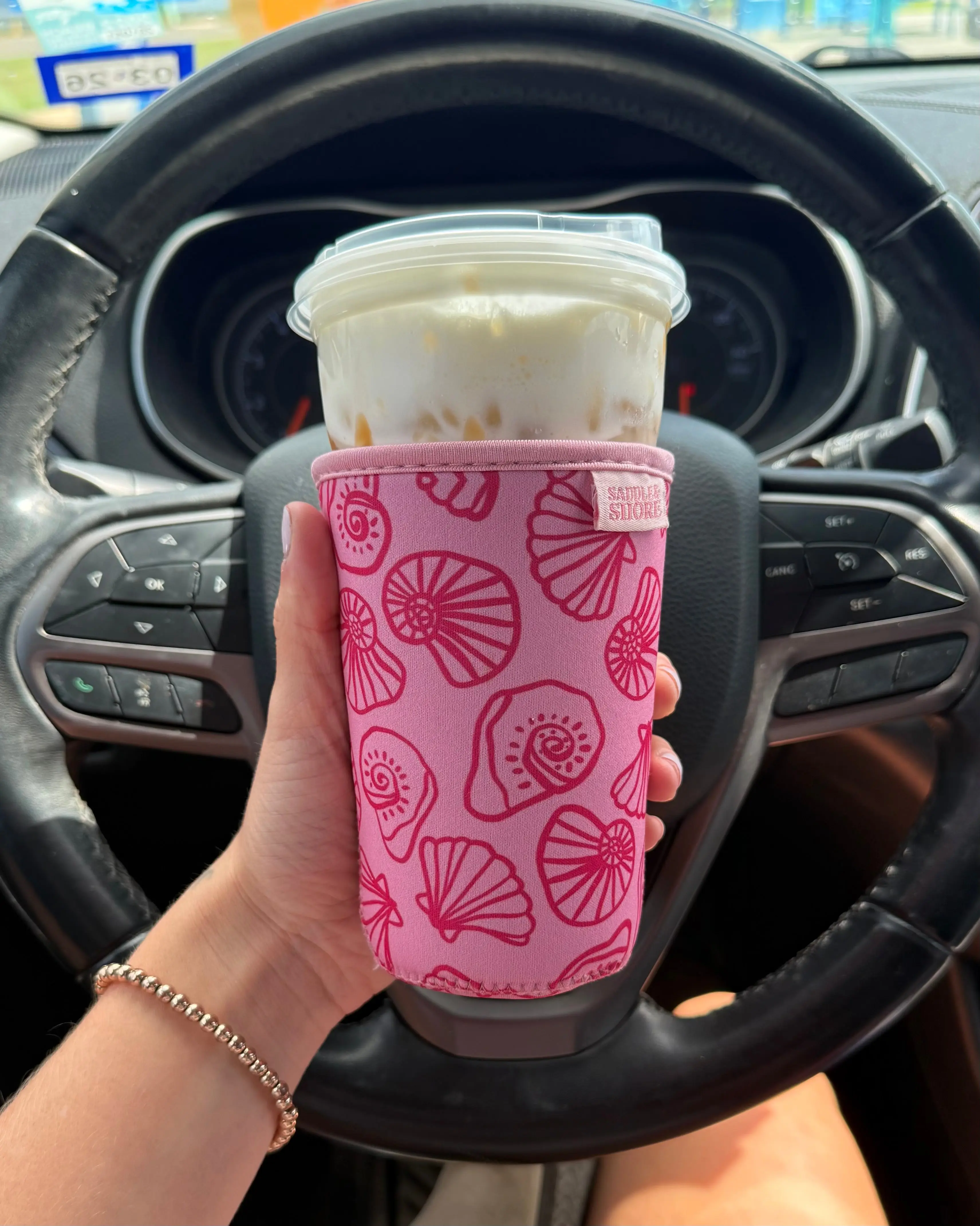 Hand-Drawn Seaside Shells Cup Sleeve for 24oz Cups, Medium (22 - 24oz) Kitchen Drinkware Accessory, Drinky Dink