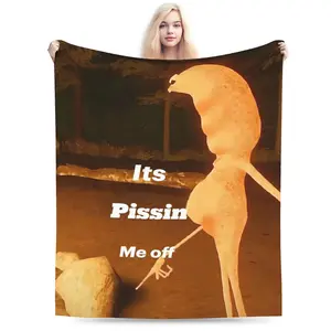 MarcusThe Worm Patterned Flannel Blanket - Suitable for Sofa, Camping, Office, Bedroom - Machine Washable, Suitable for All Seasons
