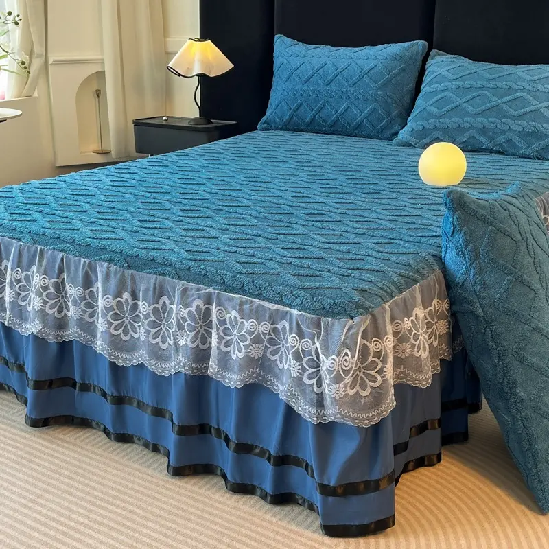 Luxurious Lace Bedskirt Set with Pillowcases, Soft Thick Warm Bed Skirt, Non-Slip Mattress Protector, 3 Piece Set, Bedding Supplies, Bedroom