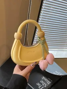 New Fashion Floral Decorative Saddle Bag, Mini Moon Crossbody Bag, Hard Shell Accessory Pouch, Small Lady Wallet, Lipstick, Coins, Keys Handbag