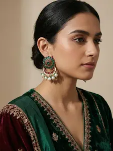 1 pair of retro elegant red and green gemstone pearl earrings, suitable for daily commuting, vacation and dating, and also a surprising and exquisite small gift.