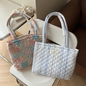 Women'S Quilted Filled Tote Bag, Women'S Large Capacity Quilted Corduroy Handbag, Fashionable Lightweight Floral, Suitable for Daily Life, Travel Essentials, Dormitory Essentials, Wedding Bridesmaid Gifts, Birthday Gifts Casual Tote Bag