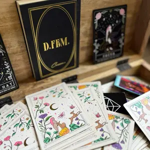 SPIRITUAL READING Tarot and Oracle collectible cards