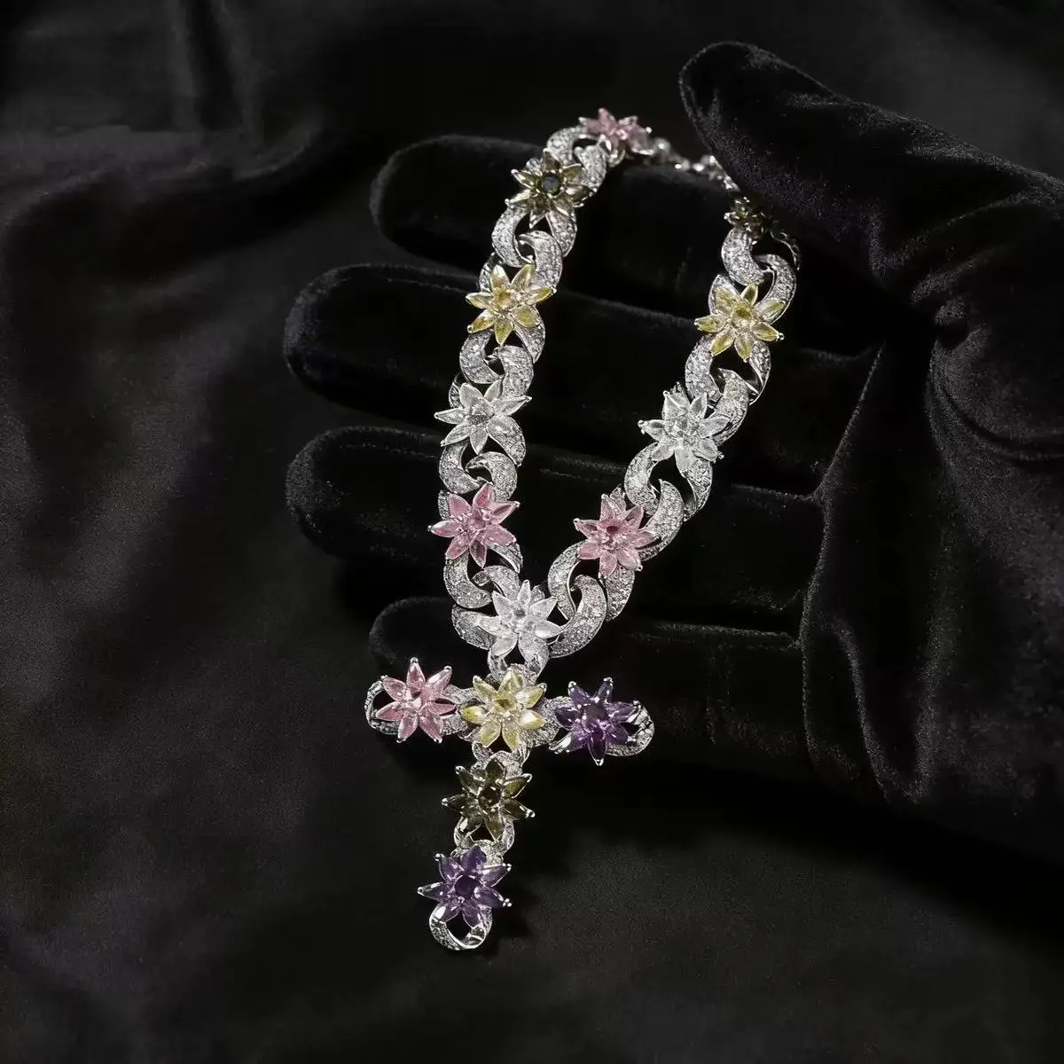 M2-2125 Multicolor Flower Cuban Chain with Cross Pendant Iced-Out Finish Starburst Floral Design for Hip Hop Streetwear Enthusiasts