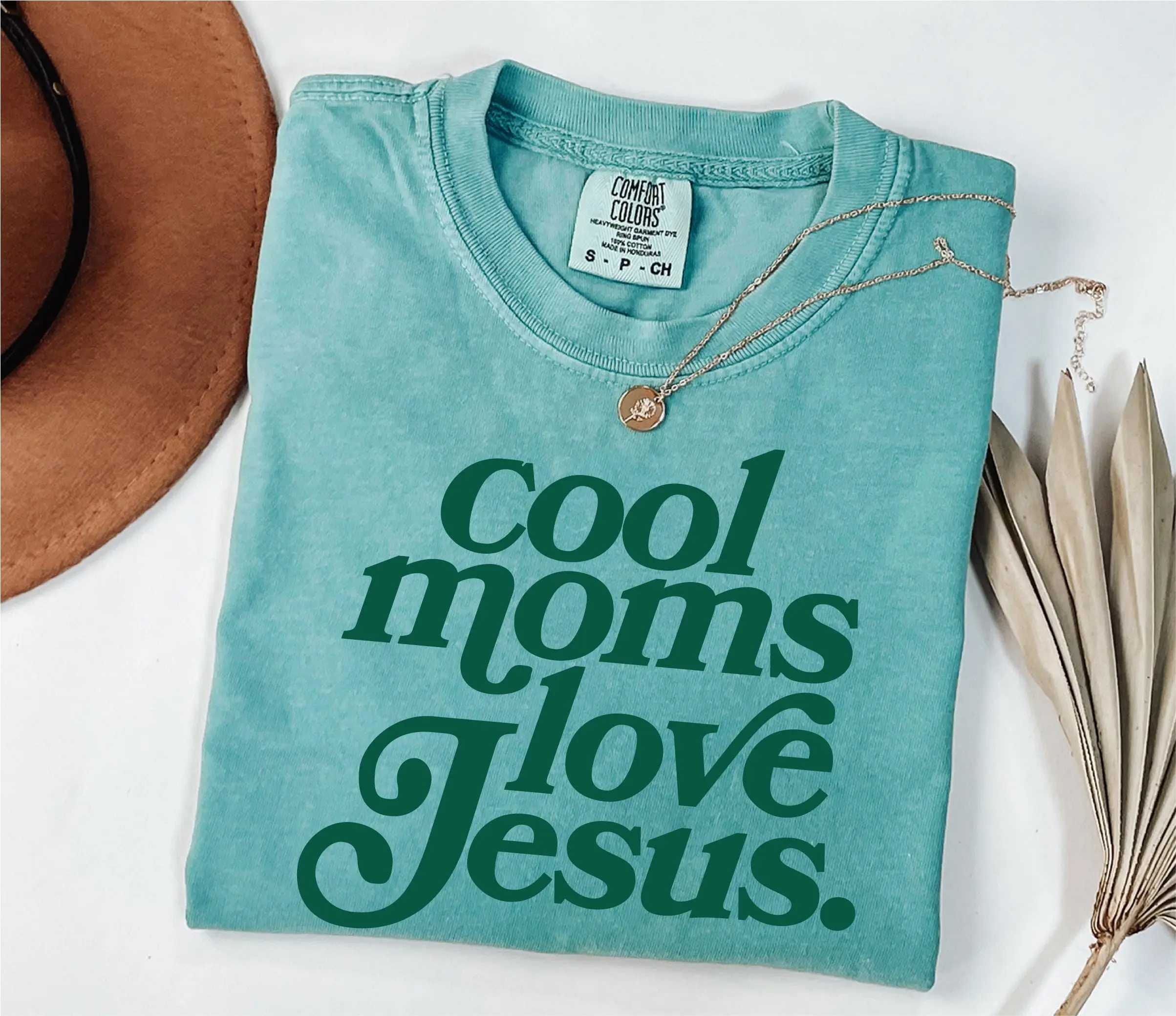Comfort Colors Cool Moms Love Jesus T-Shirt, Christian Mom Tee, Praying Mama Shirts, Faith Based T-Shirt, Faithful Shirt, Religious Mom Tee - HARSIN