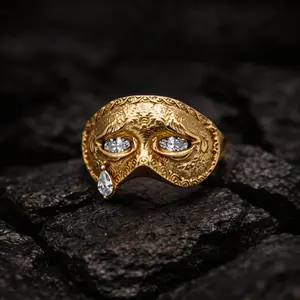 Blinking Eye Ring with Moving Eyelids, Adjustable Open Ring That Blinks When You Move, Creepy Gothic Statement Jewelry, Interactive Illusion Eye Ring, Unique Vintage Style, Unisex Fashion Accessory, Available in Gold & Silver