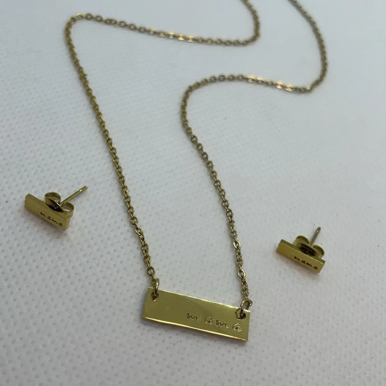 Mama engraved necklace and earrings set
