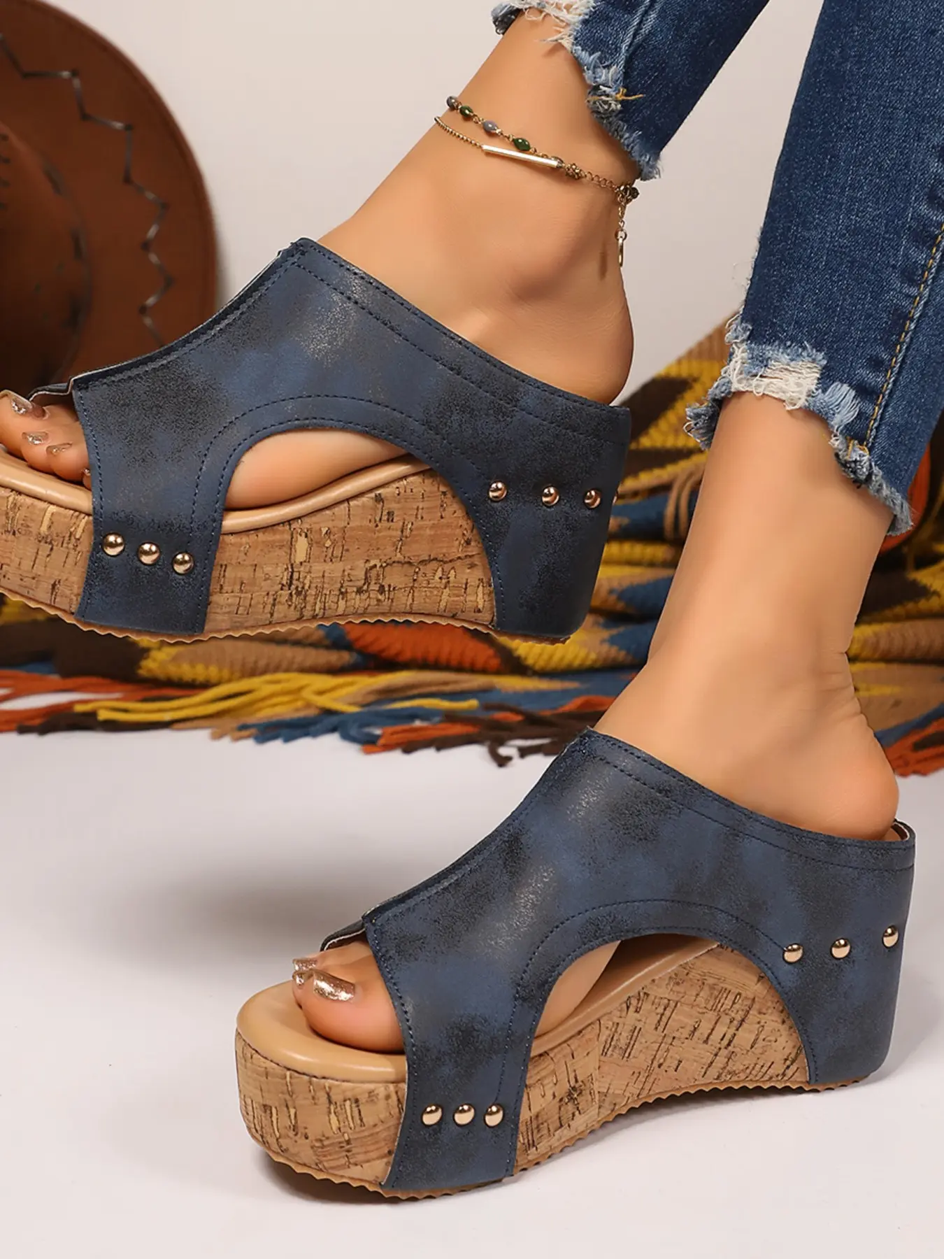 2026 Summer New Hollow Out Metal Buckle Beach Sandals Fashionable Sandals Casual Wedge, PU Leather, Rubber Sole, Comfortable, Anti-Slip, Fashion Women's Shoes