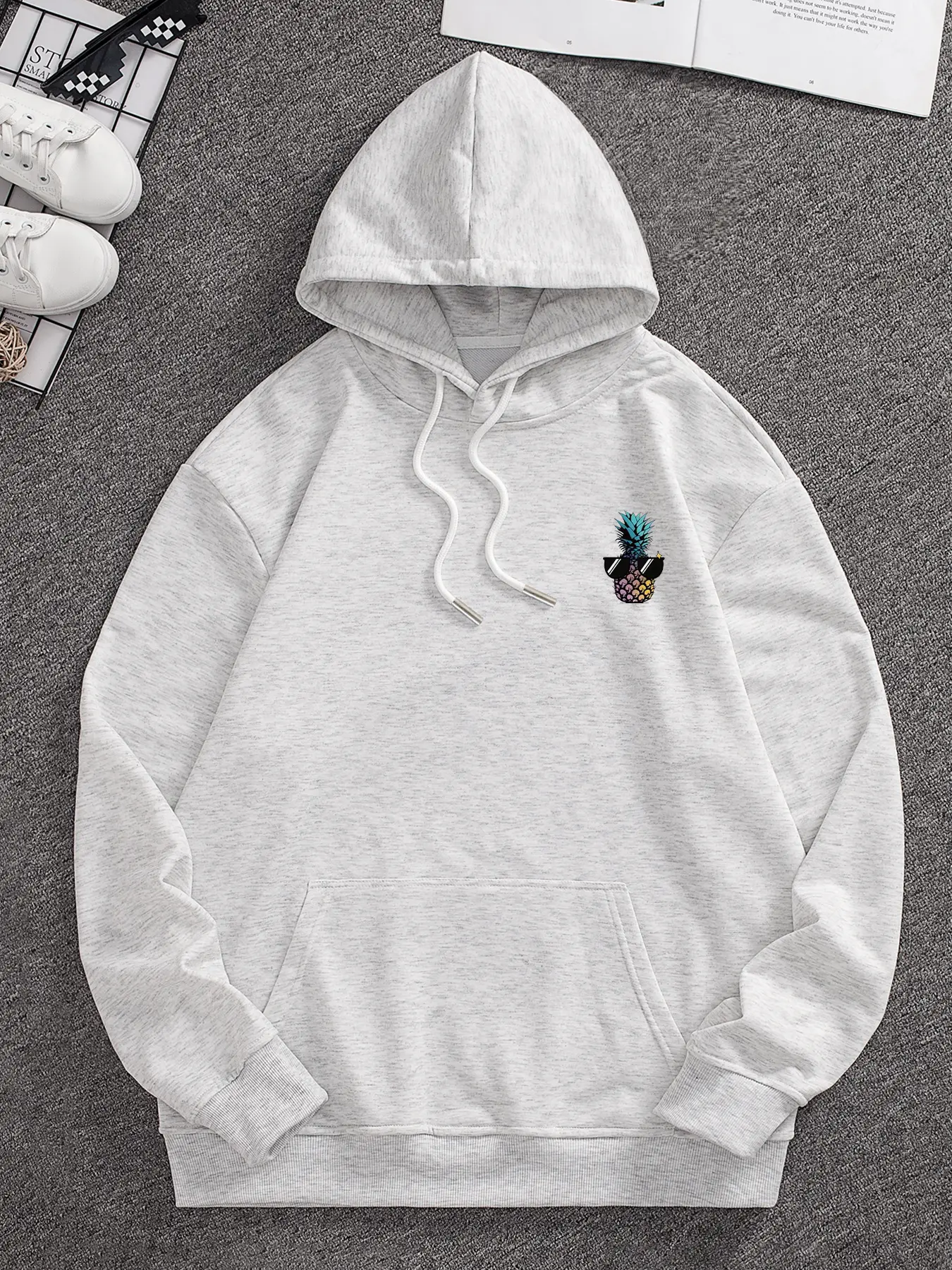 Men's Movie Set-Inspired Graphic Pullover Hoodie - Polyester Fiber, Baggy Oversized Stylish Long-Sleeve Sweatshirt with Cool Pineapple Character, Production Board Styling for Film Lovers, Casual Menswear Top, Loose Lengthened, Sweatshirts