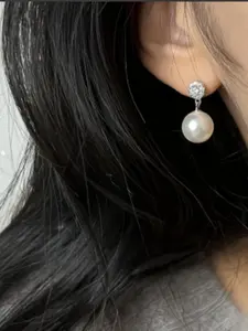 Anti-Allergy Elegant Pearl Earrings, Comfortable Vintage Style, Versatile Fashion Accessory for Daily Wear or Parties, Women's Trendy Gift