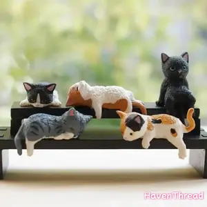 2026 Mini Cat Desk Figurines Set of 5 Resin Multi Pose Kitty Ornaments Cute Cartoon Style Desk Companions for Home Offices Cubicles Playful Charming Desktop Decoration