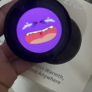 【Stunning Gift】ZNP AI Smart Badge, Portable AI Robot with Chat & Emotional Companion, Ideal for Social Interaction, Travel, Gaming & Learning