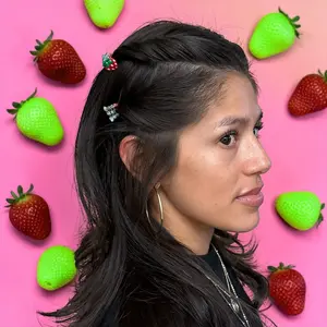 BERRY SWEET COLLECTION- 5pc Cute & Sweet Strawberry Mini Plastic Hair Clip Claws