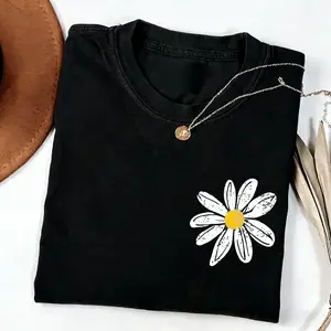 Comfort Colors Daisy T-Shirt, Retro Floral Shirt, Trendy Casual Tee, Women's Letter Print Short Sleeve Tee