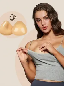 Women's triangular double-sided bra pad inserts, thick nipple covers, invisible and stay in place, double-sided adhesive nipple pads, double-sided self-adhesive, super strong stickiness, makes small breasts look bigger, gathers, prevents nipple show-throu