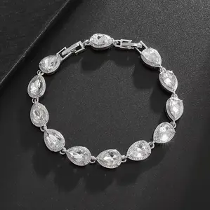 Water Drop-shaped Tennis Bracelet - Luxurious Design with Adjustable Strap for Versatile Wear
