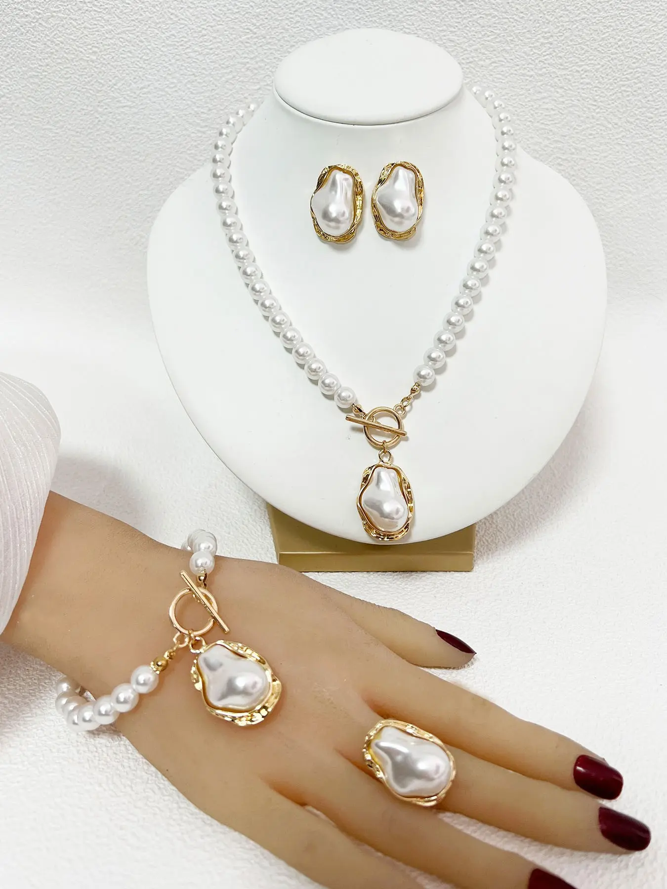 Vintage Gold Trimmed Baroque Pearl Elegant Matching Jewelry Set, Necklace Bracelet Ring Earrings, Perfect for Dates Festivals Gifts, Costume Jewelry Sets, Fashionable Jewelry Set, Necklaces Earrings Set