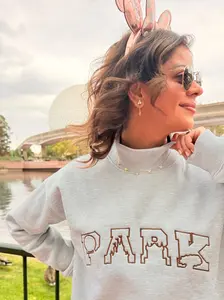 PARK EMBROIDERED MOCKNECK SWEATSHIRT IN GRAY