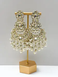 Meenu Kundan Earrings