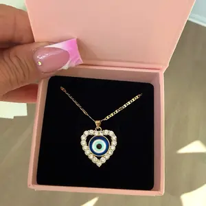 All eyes on you heart necklace