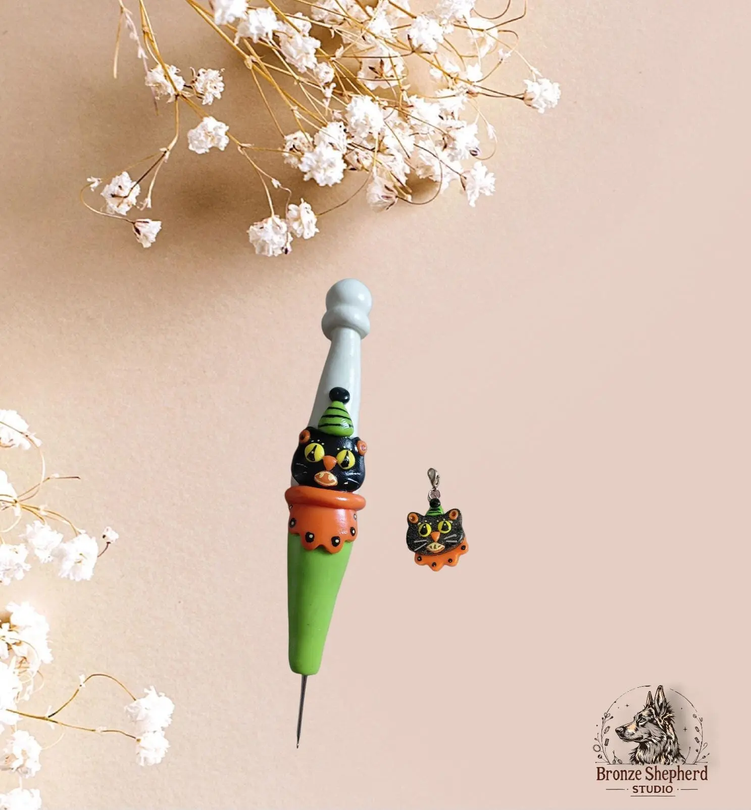 Polymer clay cute vintage cat crochet hook / vintage-style halloween cat crochet hook / fall halloween crochet hook knitting accessory