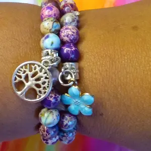 Tree charm beaded bracelet
