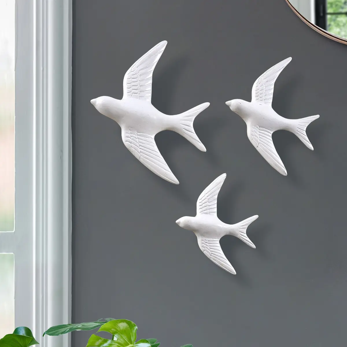 Modern Minimalist Flying Bird Wall Decor Set, Resin Material Home Hotel Decoration, Cozy Swallow Design, Indoor Wall Art Accents, Resin Sculptures