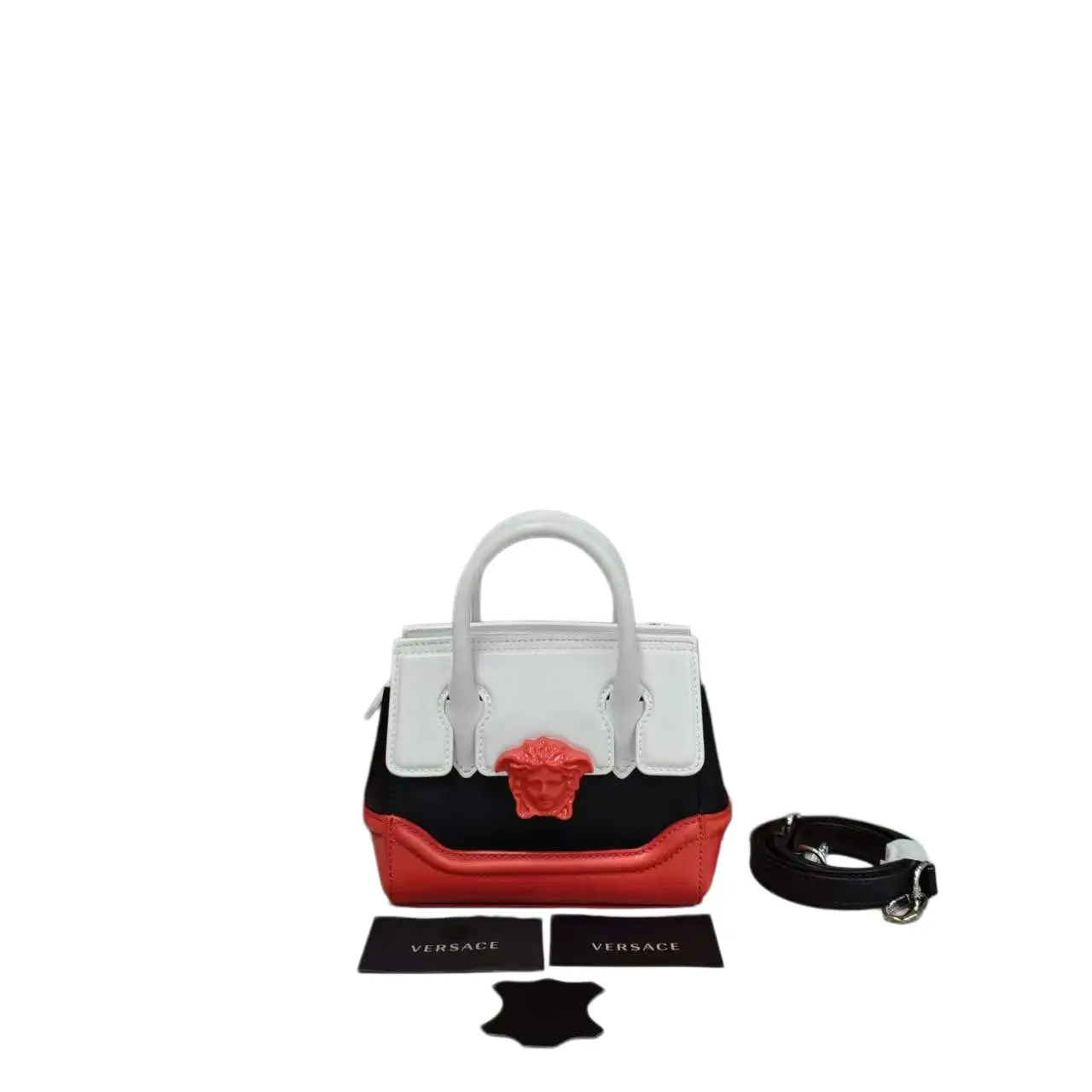 Pre-owned VERSACE Leather Shoulder Bag D0509187514
