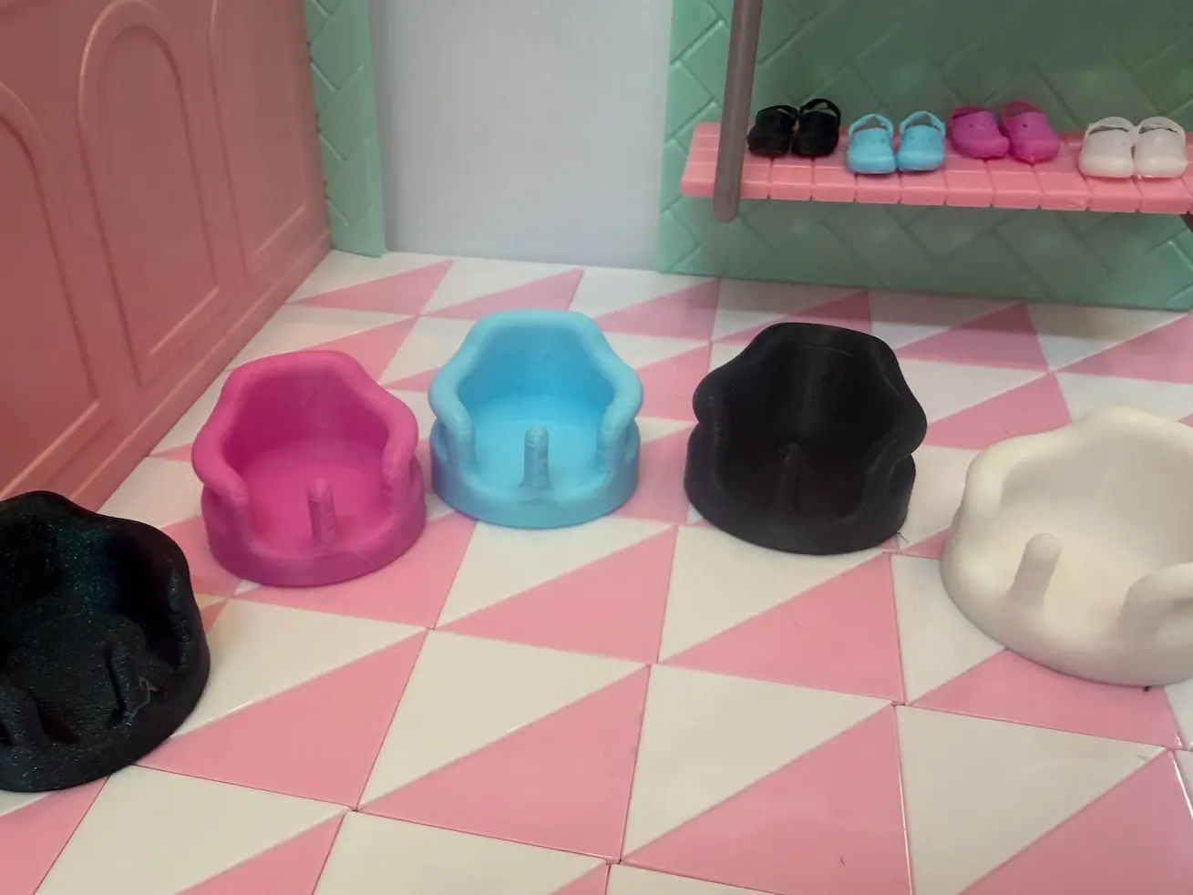 Chair for Dolls | Mini ZURU Accessory