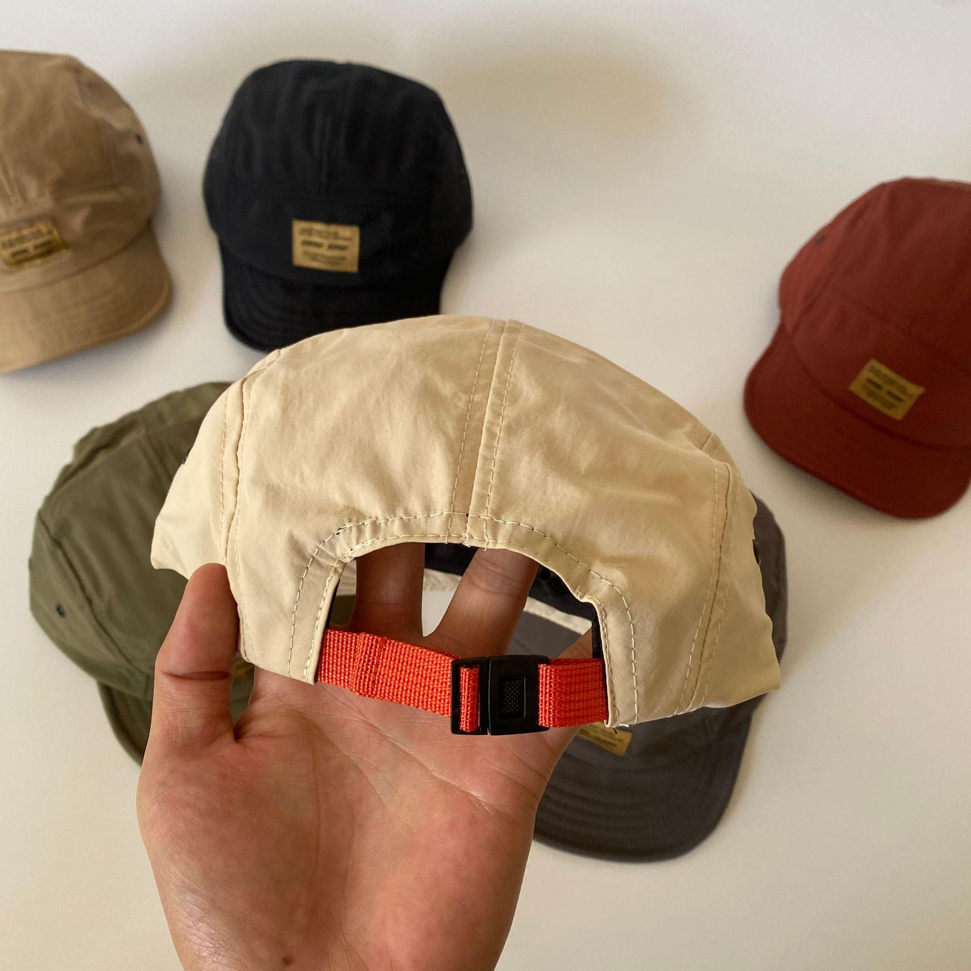 Vintage Japanese Streetwear Snapback Cap | Retro Hip-Hop Duckbill Hat for Men | Breathable Quick-Dry Polyester | Lightweight Non-Stretch Baseball Cap | Urban Fashion Accessory