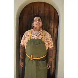 CASTELVETRANO OLIVE APRON