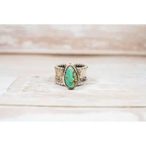 Handmade Kingman Turquoise Sterling Silver Ring Size 8.25