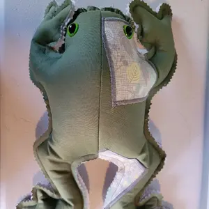 plushy frog